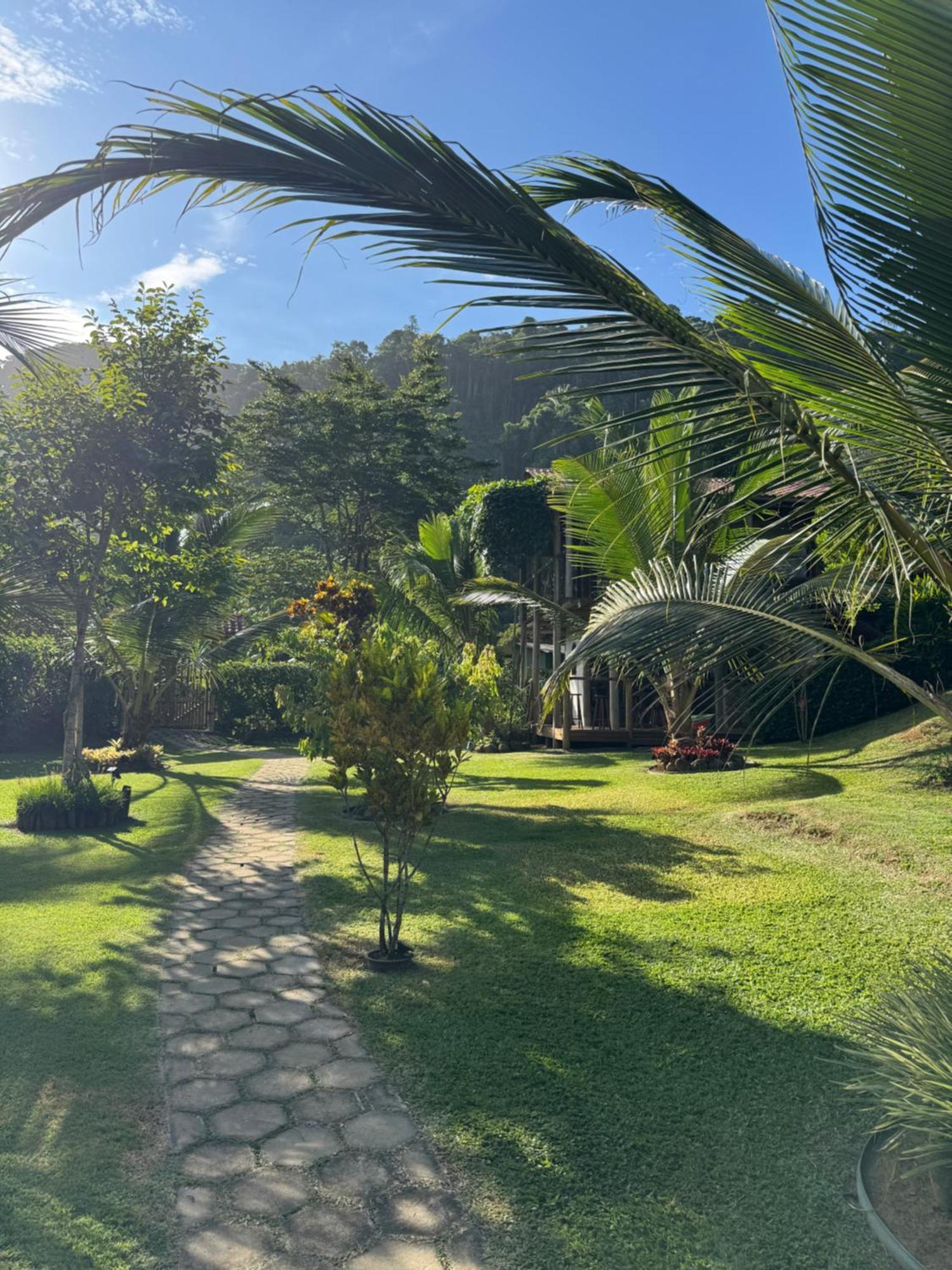 Flora Praia Do Sono Lodge & Trekking パラチ エクステリア 写真
